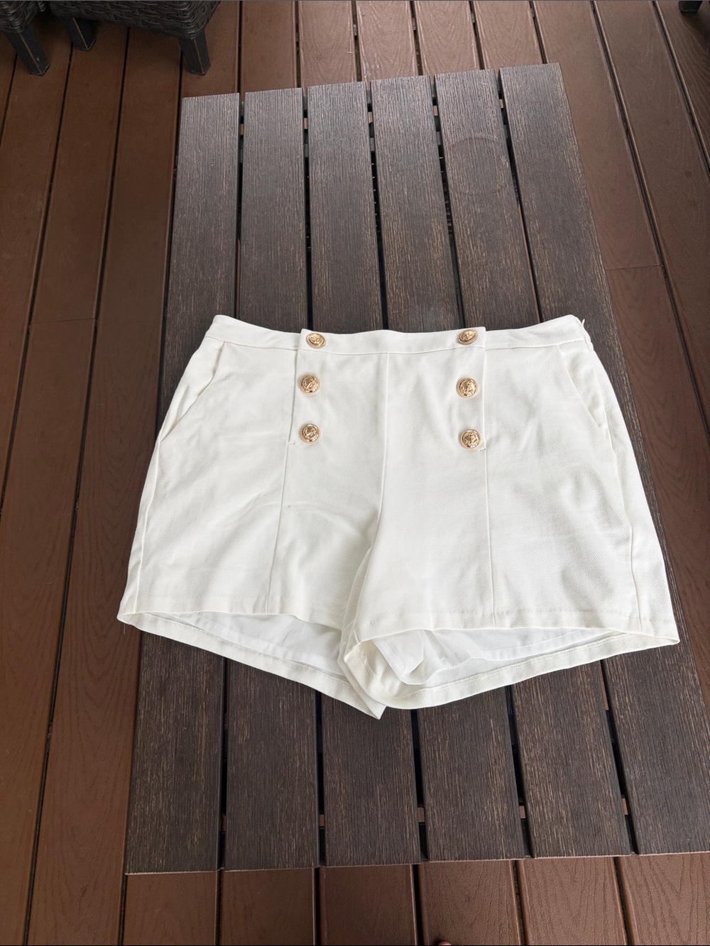 Nine West Cream High-Waist Sailor Button Shorts